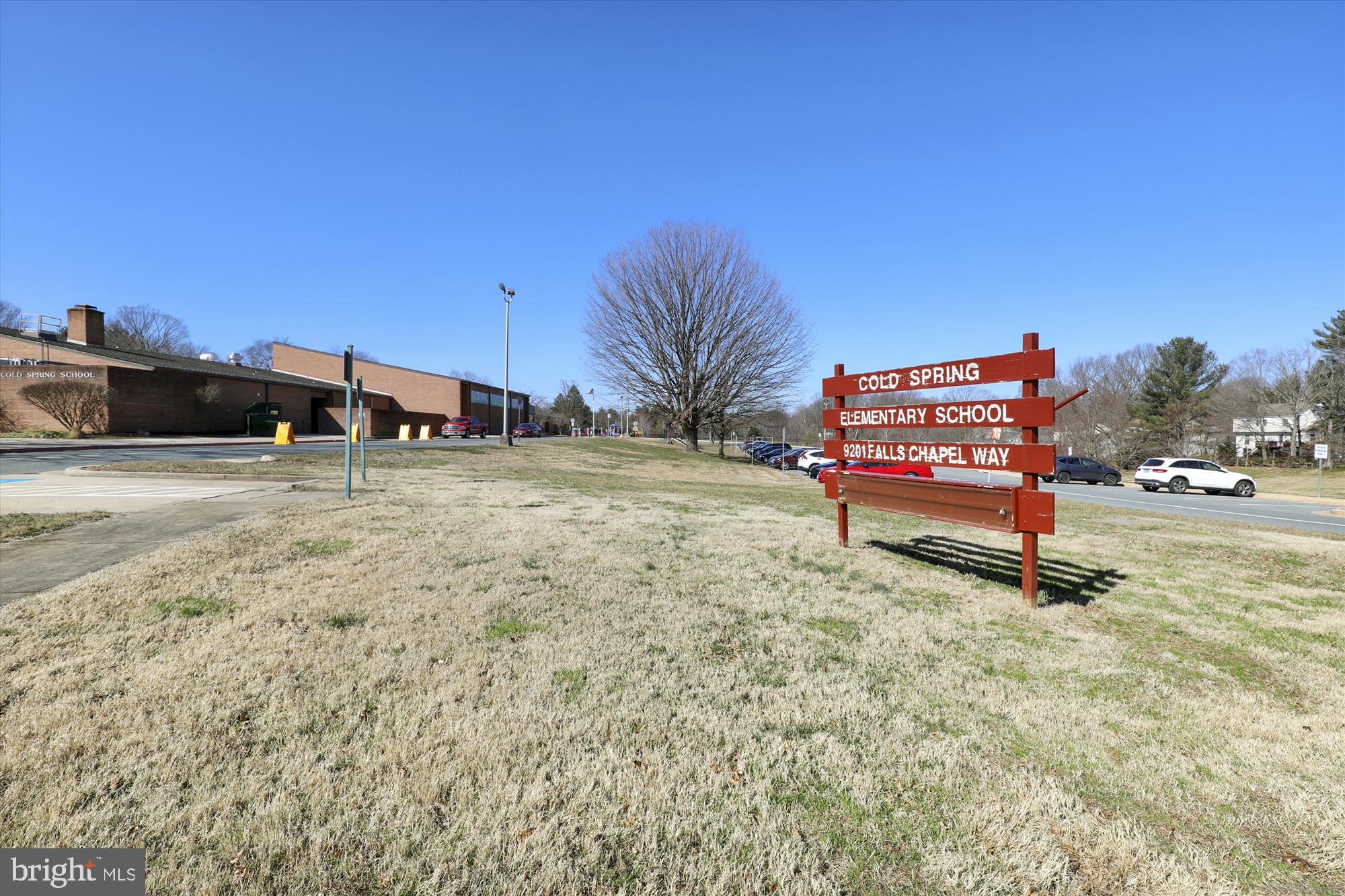 9000 HUNTING HORN LANE