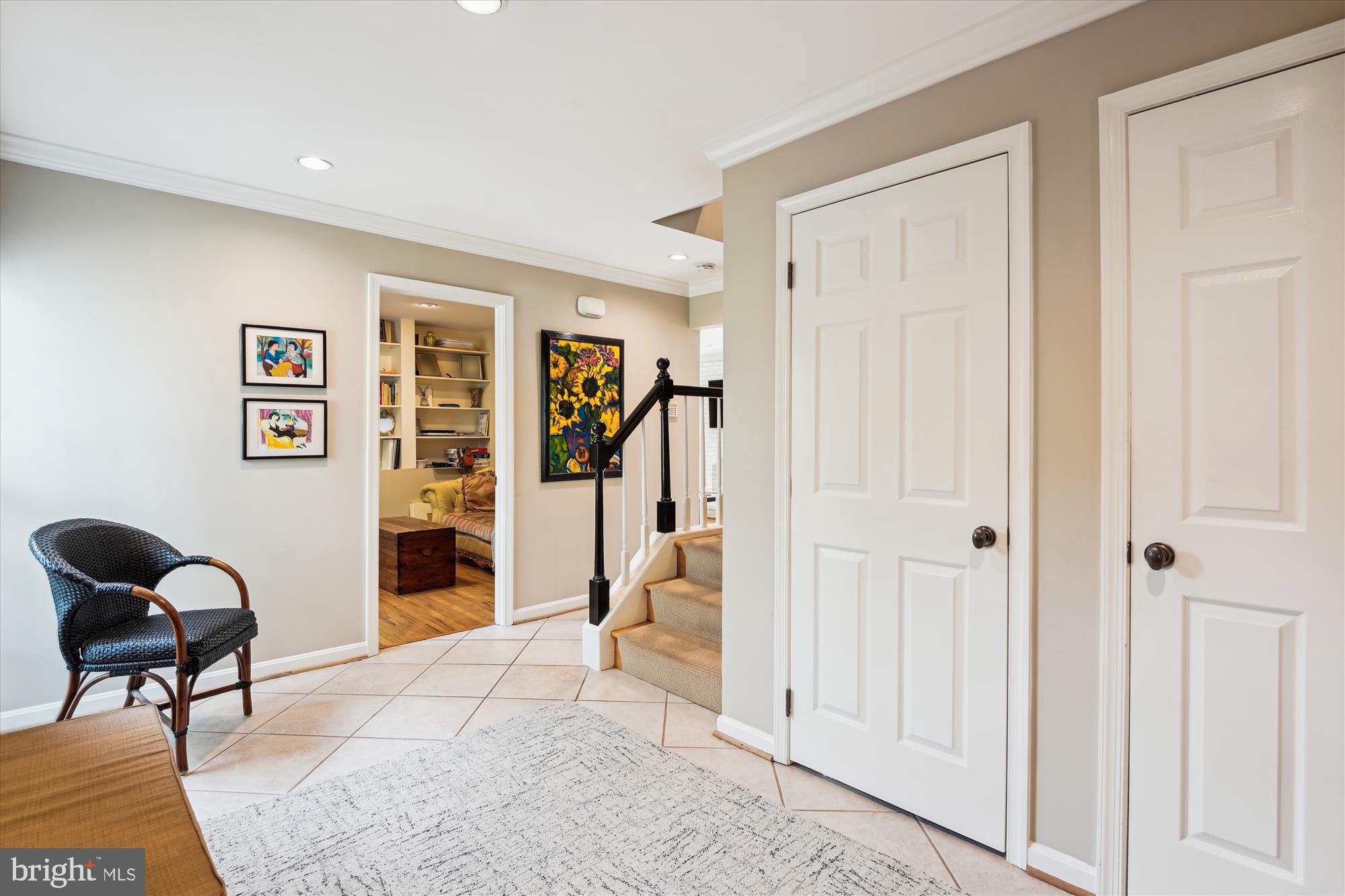 9000 HUNTING HORN LANE