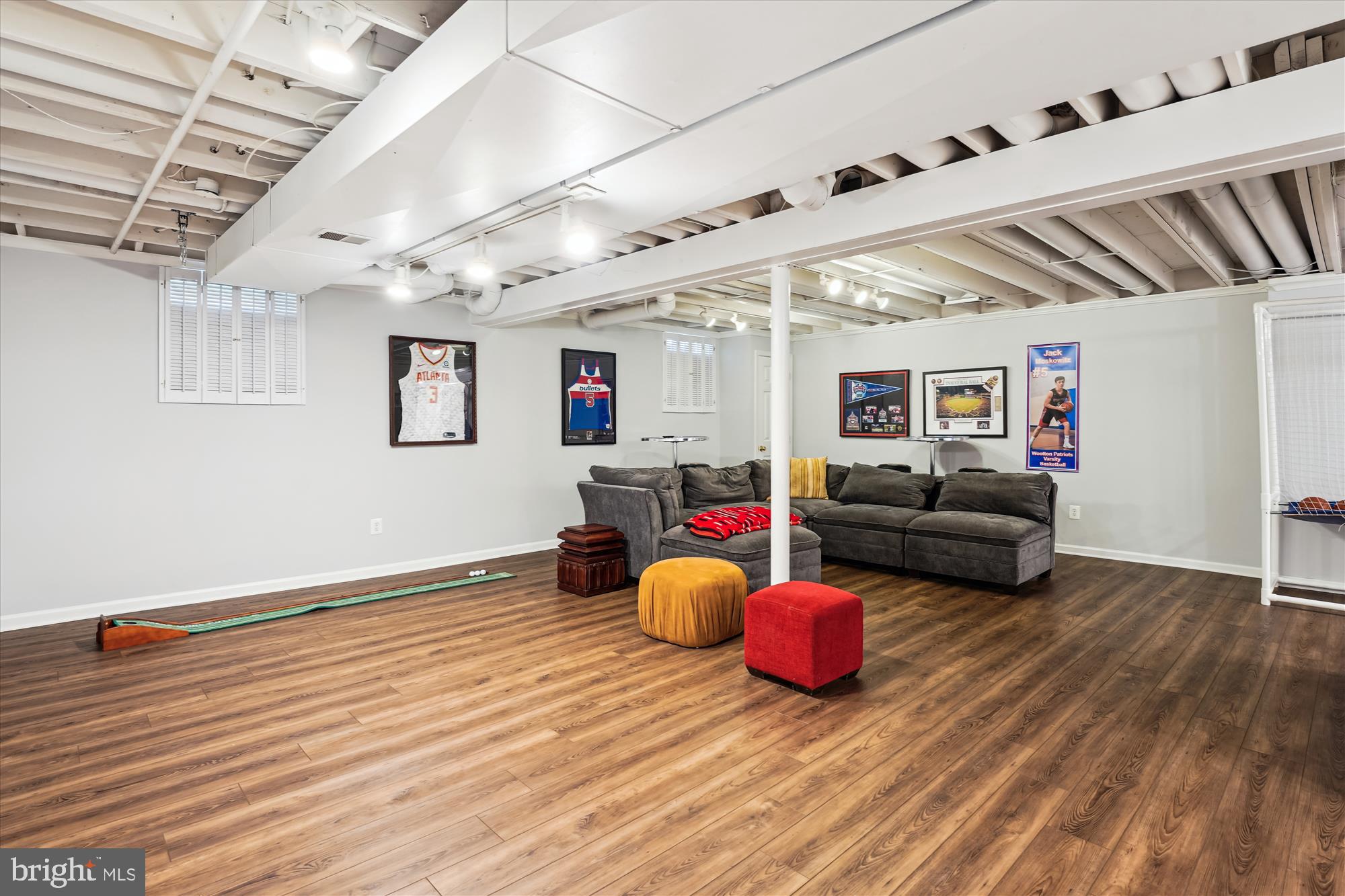 9000 HUNTING HORN LANE