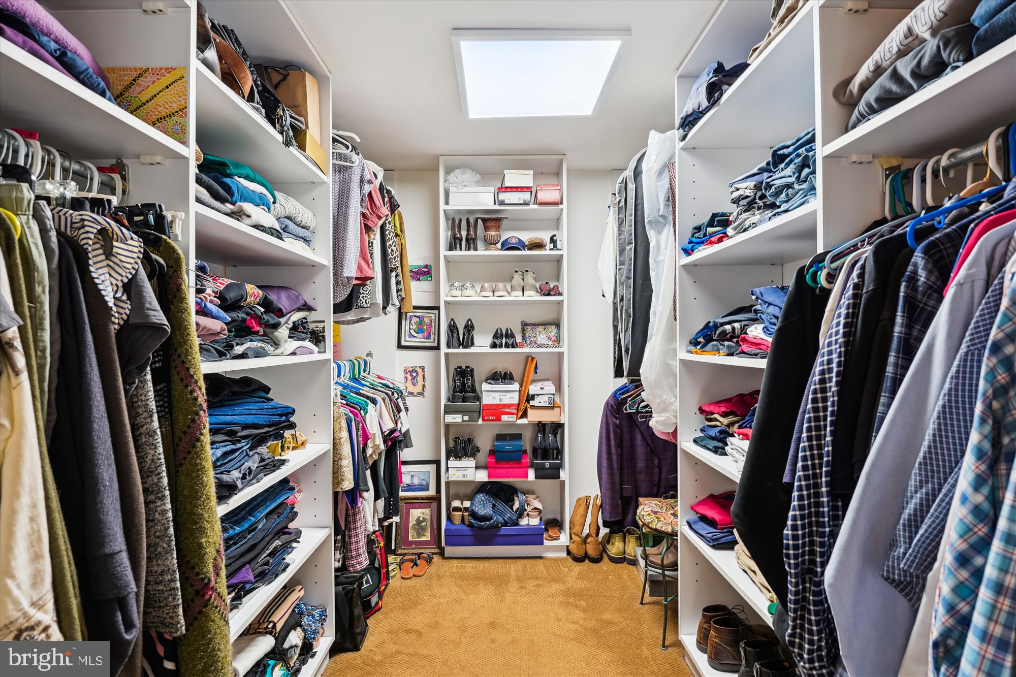 9000 HUNTING HORN LANE