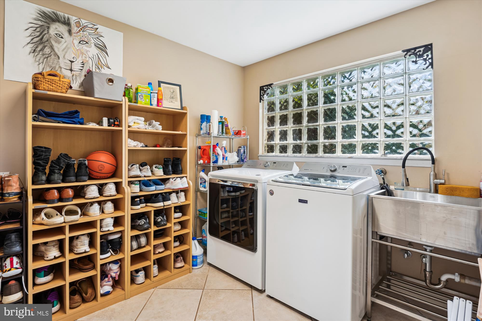 9000 HUNTING HORN LANE