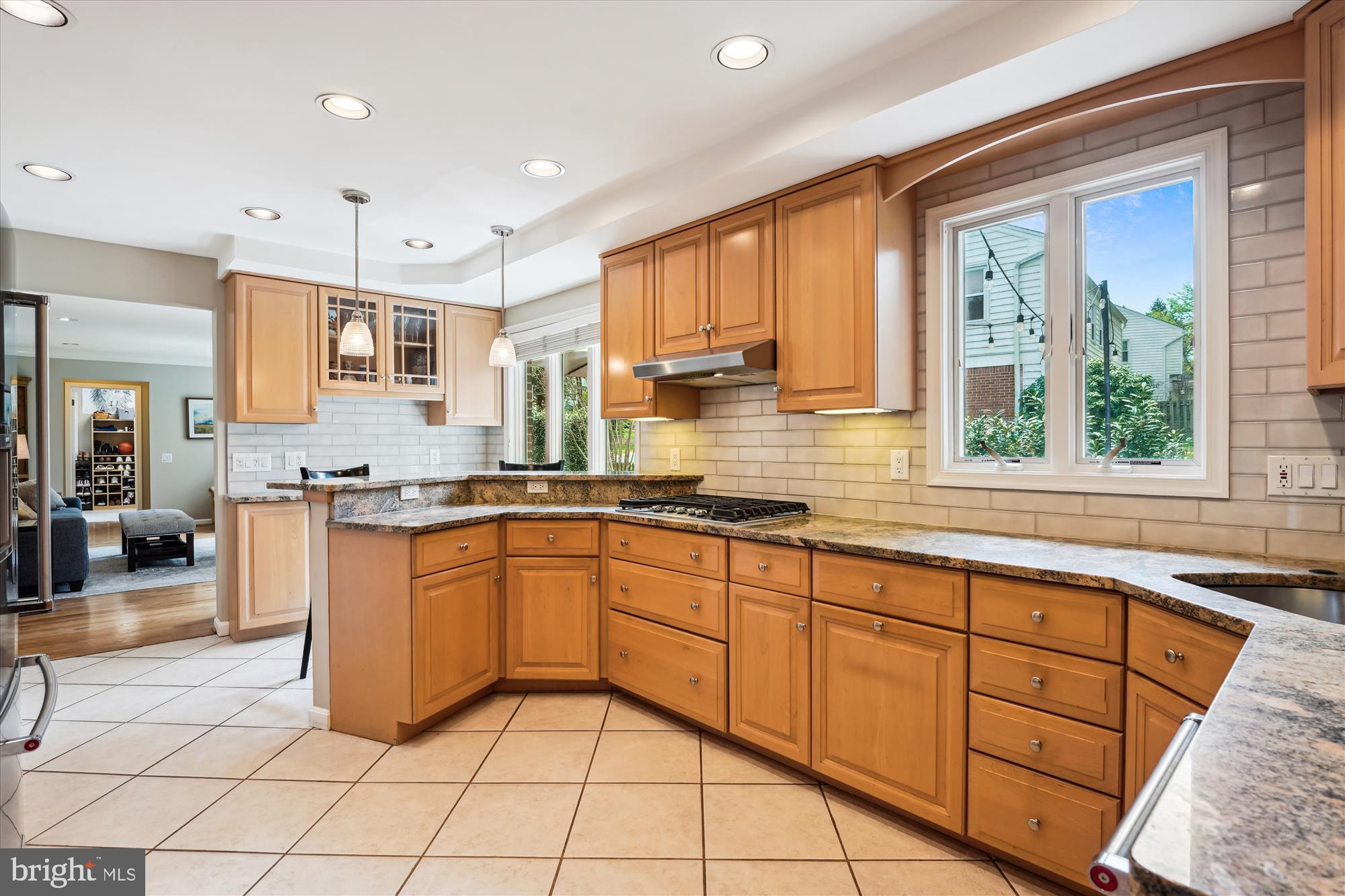 9000 HUNTING HORN LANE