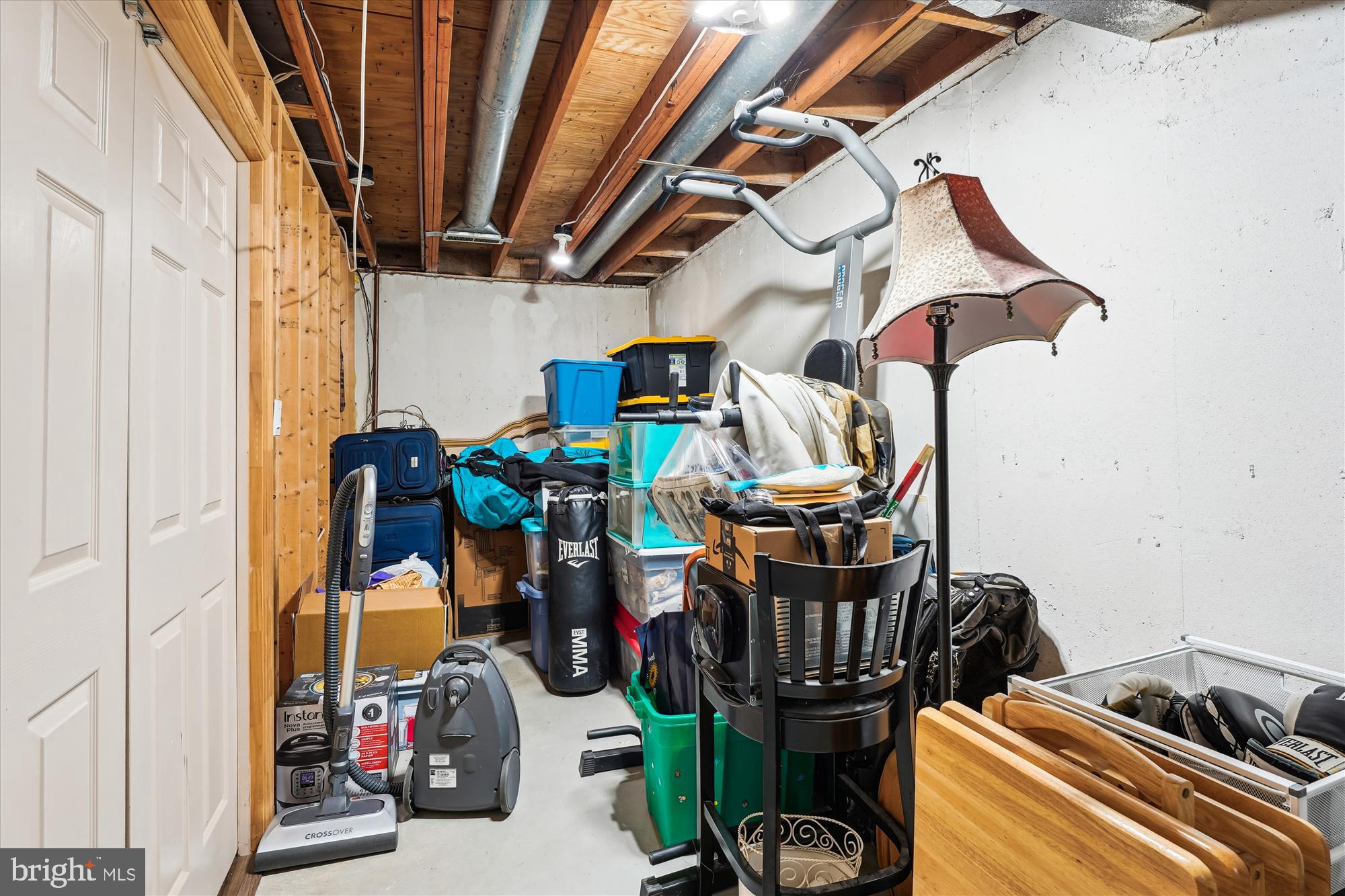 9000 HUNTING HORN LANE