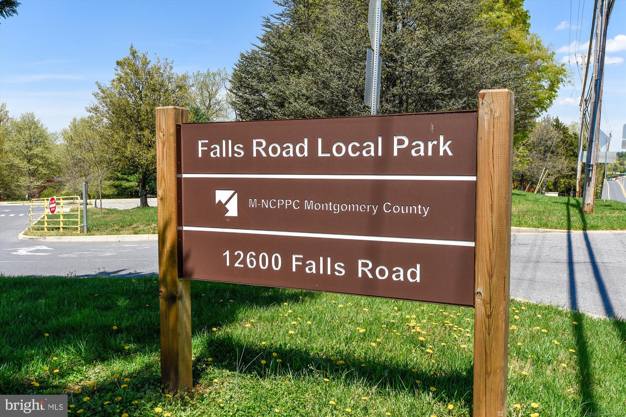 9000 HUNTING HORN LANE