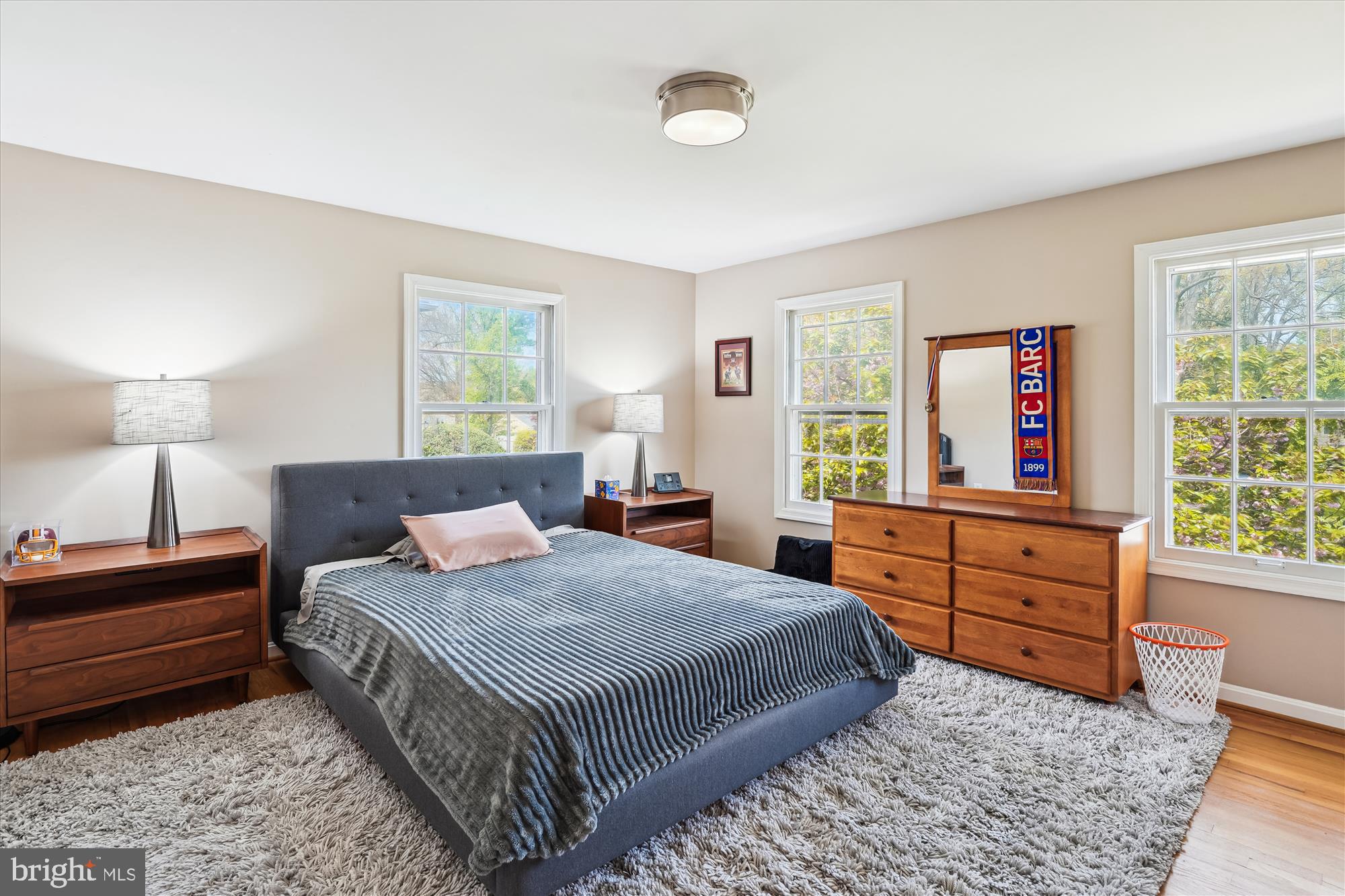 9000 HUNTING HORN LANE