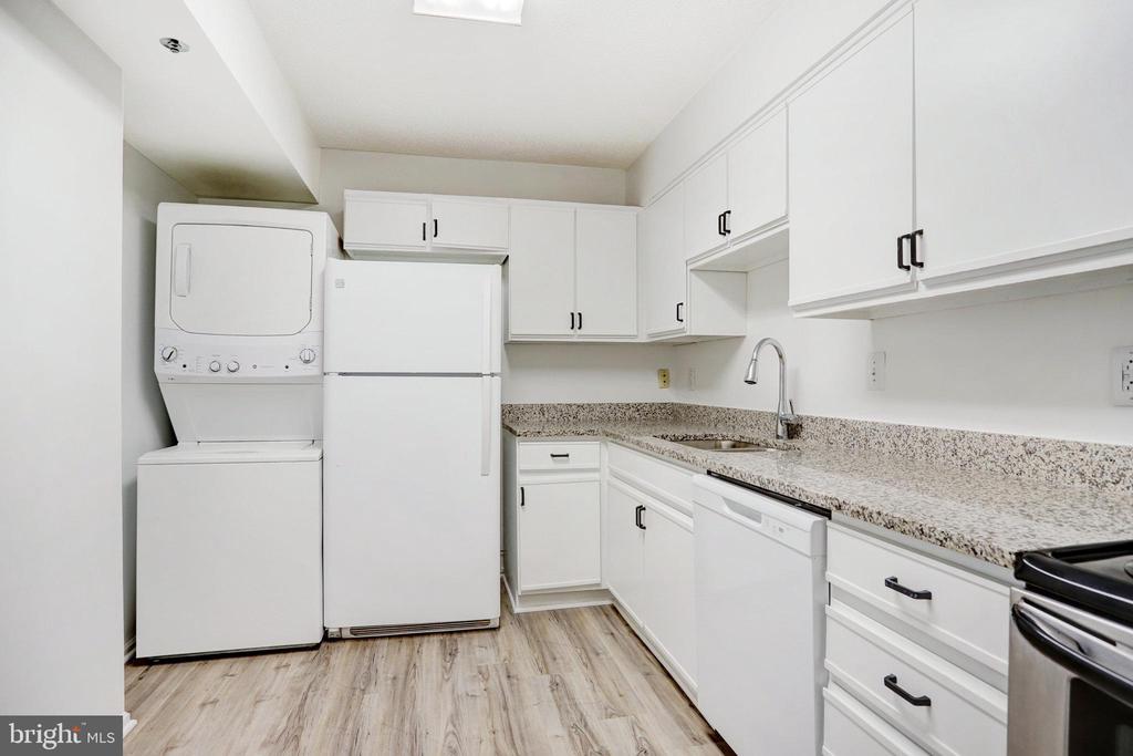 3310 N Leisure World Blvd #325