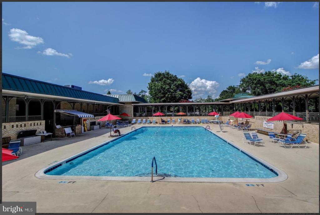 3310 N Leisure World Blvd #325