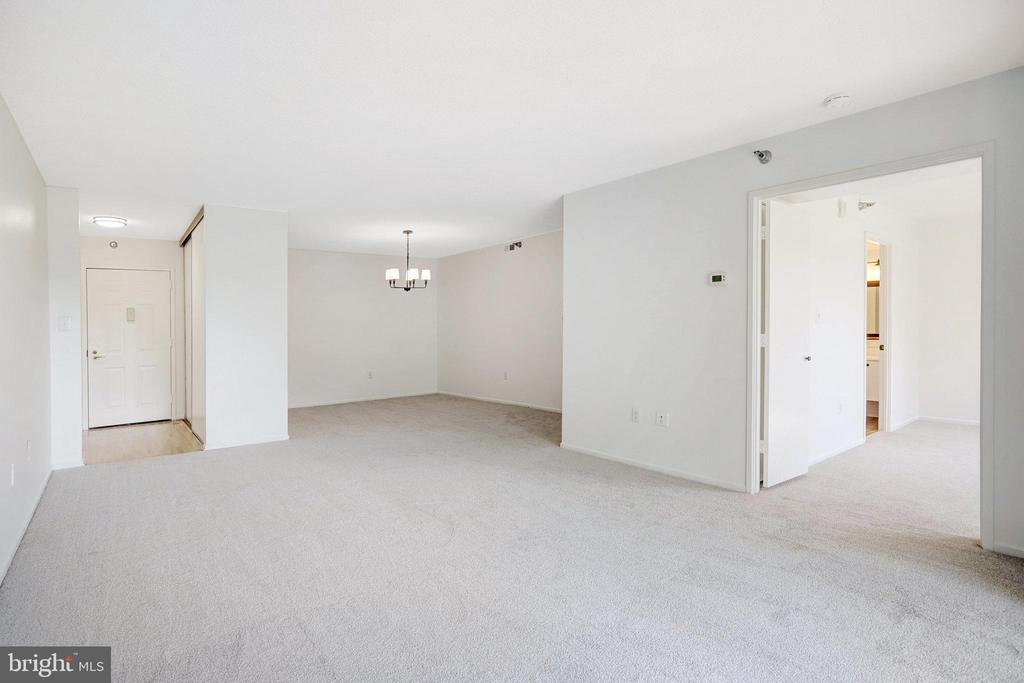3310 N Leisure World Blvd #325