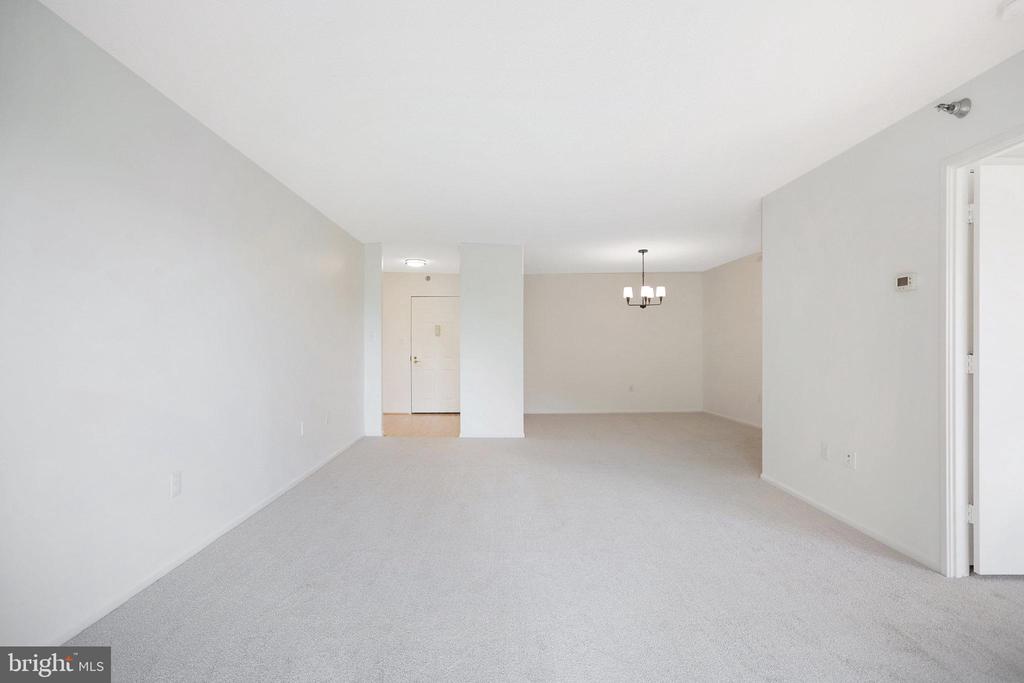 3310 N Leisure World Blvd #325