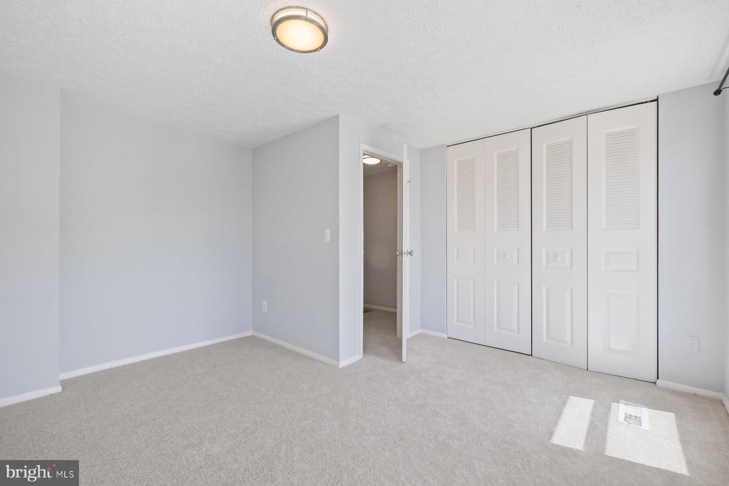 12542 Cross Ridge Way