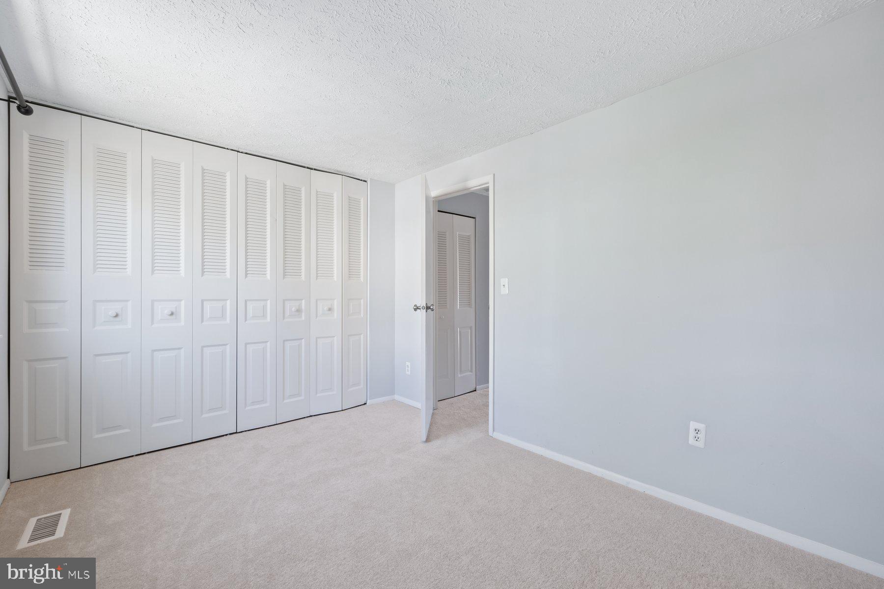 12542 Cross Ridge Way