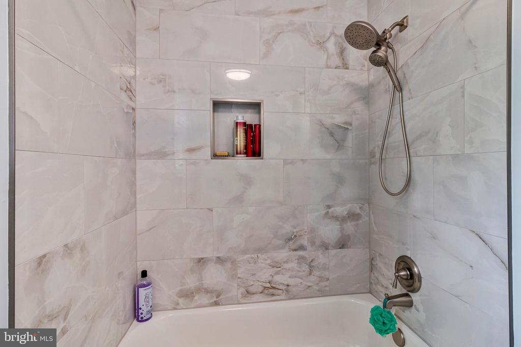 20553 Anndyke Way