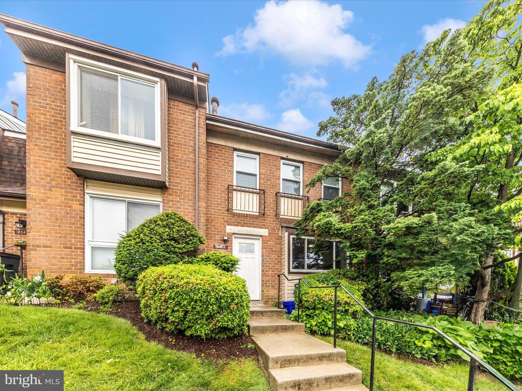 2350 Sun Valley Cir #2