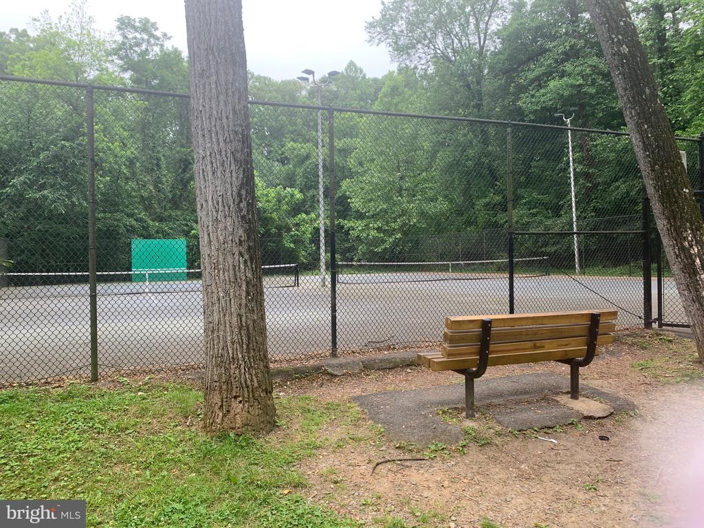 9039 Sligo Creek Pkwy #706