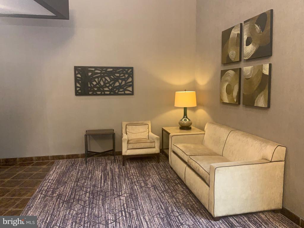 9039 Sligo Creek Pkwy #706