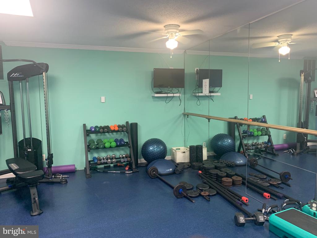 9039 Sligo Creek Pkwy #706
