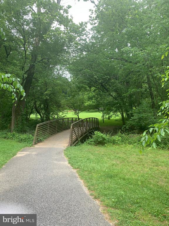 9039 Sligo Creek Pkwy #706
