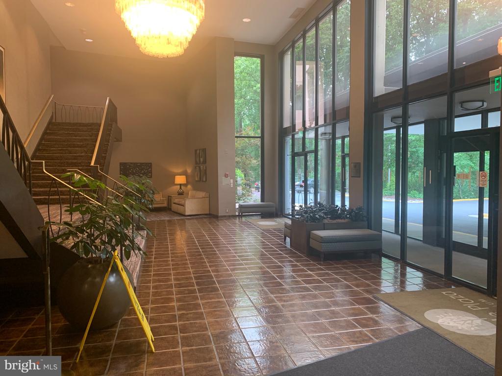9039 Sligo Creek Pkwy #706