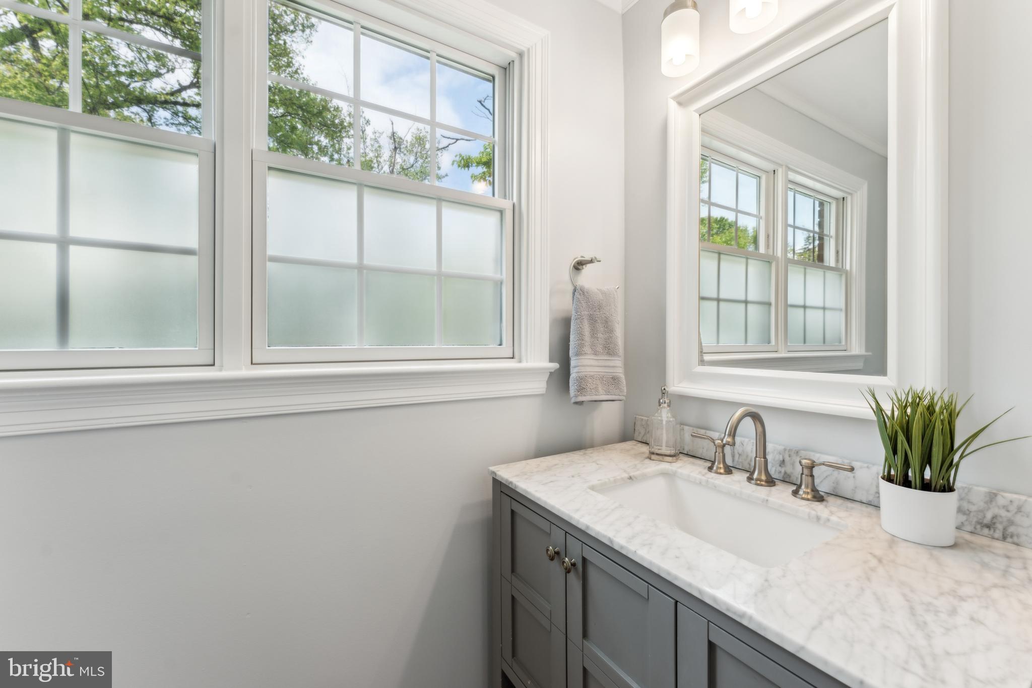 1111 WOODSIDE PARKWAY