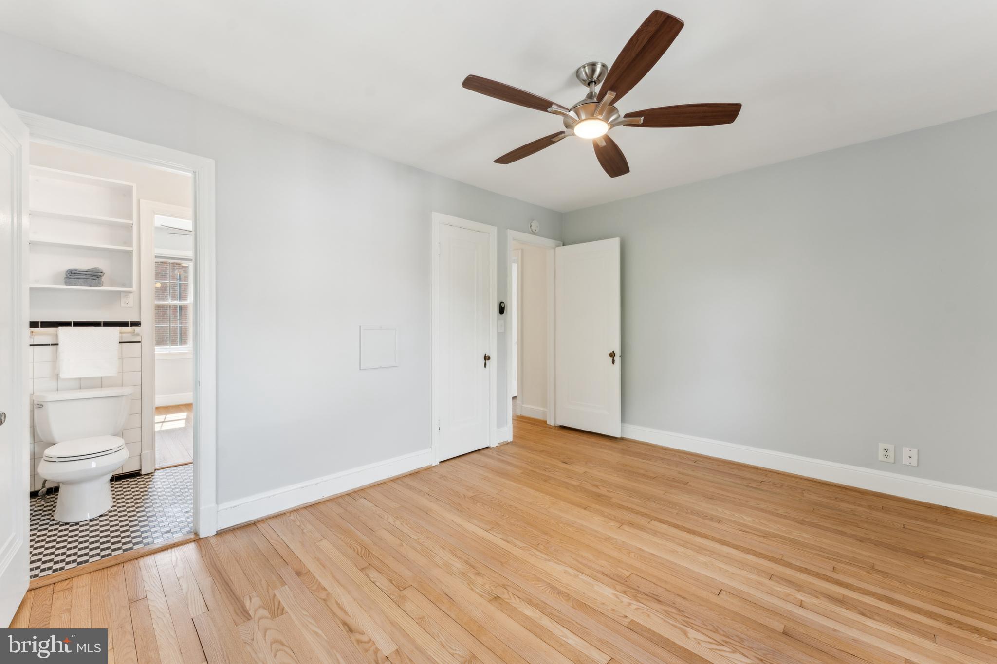 1111 WOODSIDE PARKWAY