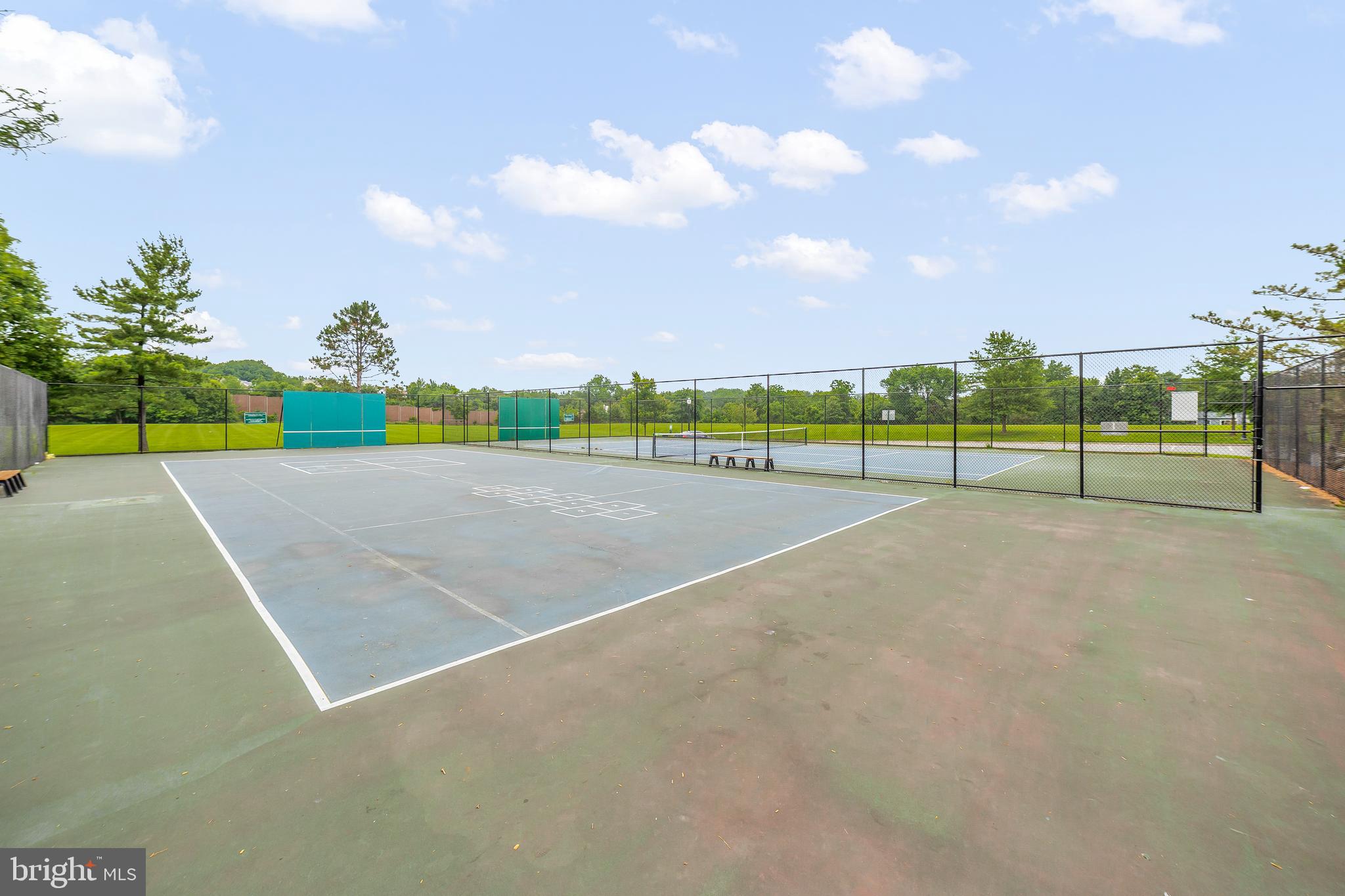 6 Normandy Square Ct #2cf