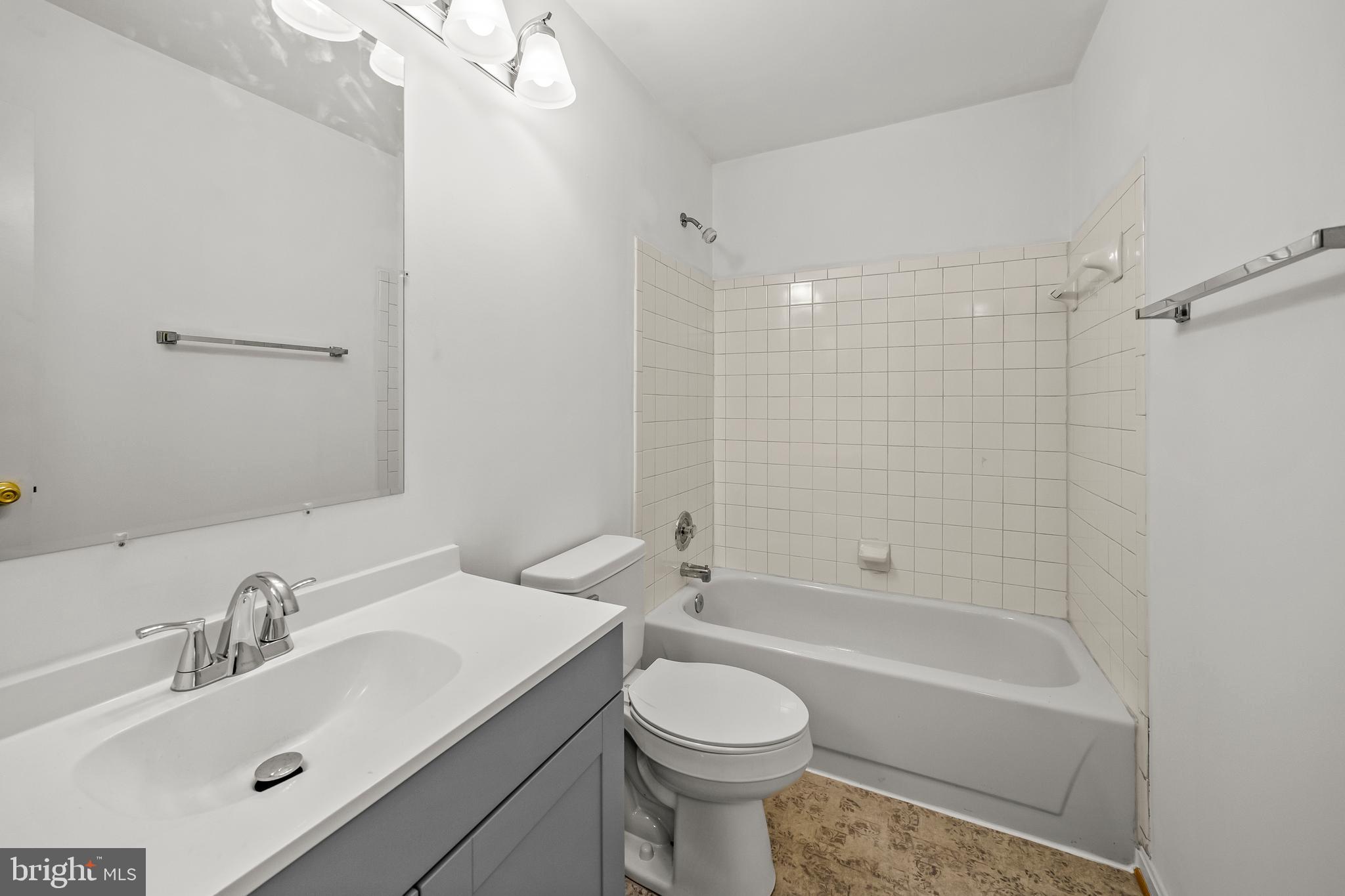 6 Normandy Square Ct #2cf