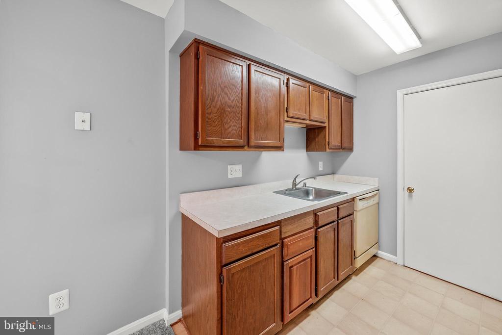 6 Normandy Square Ct #2cf
