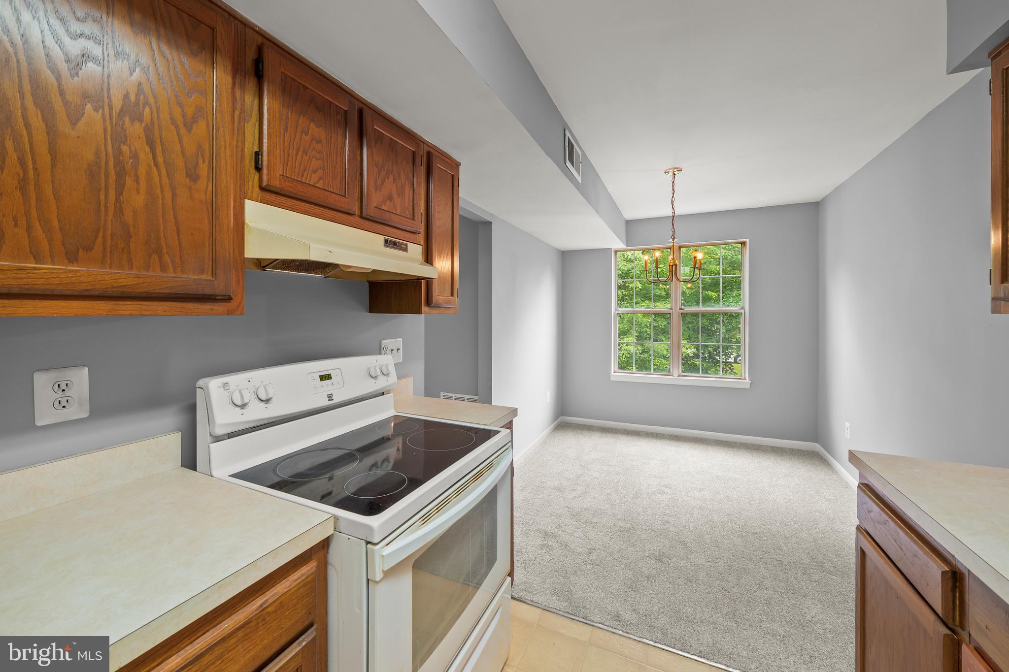 6 Normandy Square Ct #2cf