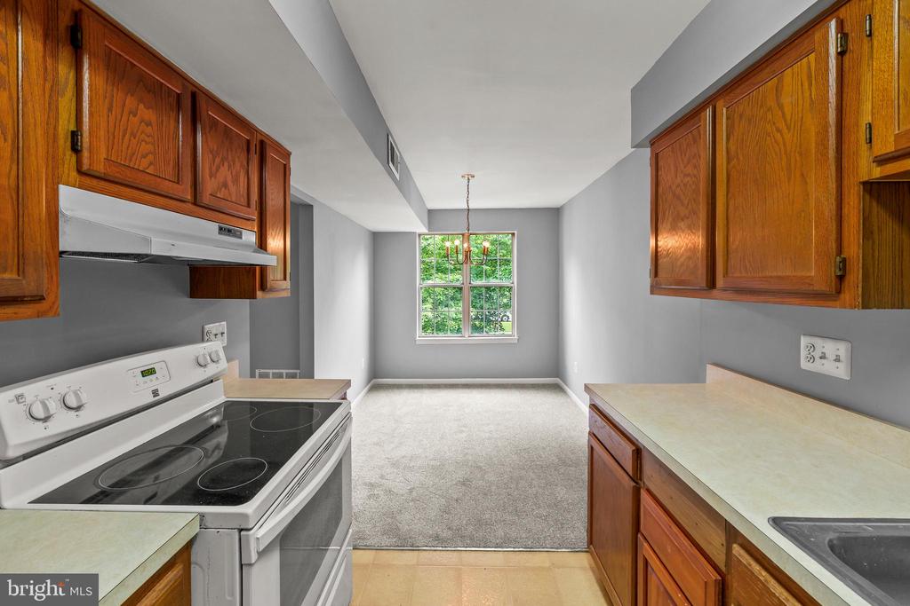 6 Normandy Square Ct #2cf