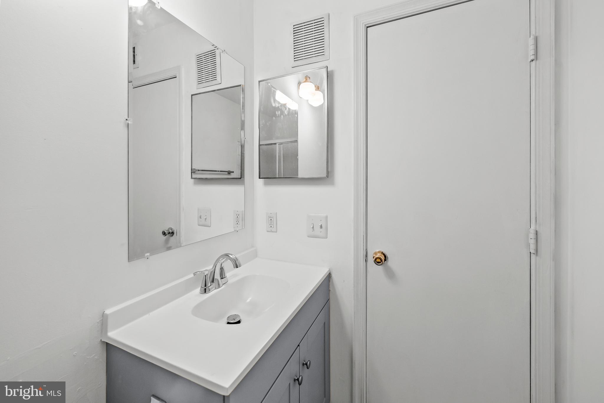 6 Normandy Square Ct #2cf