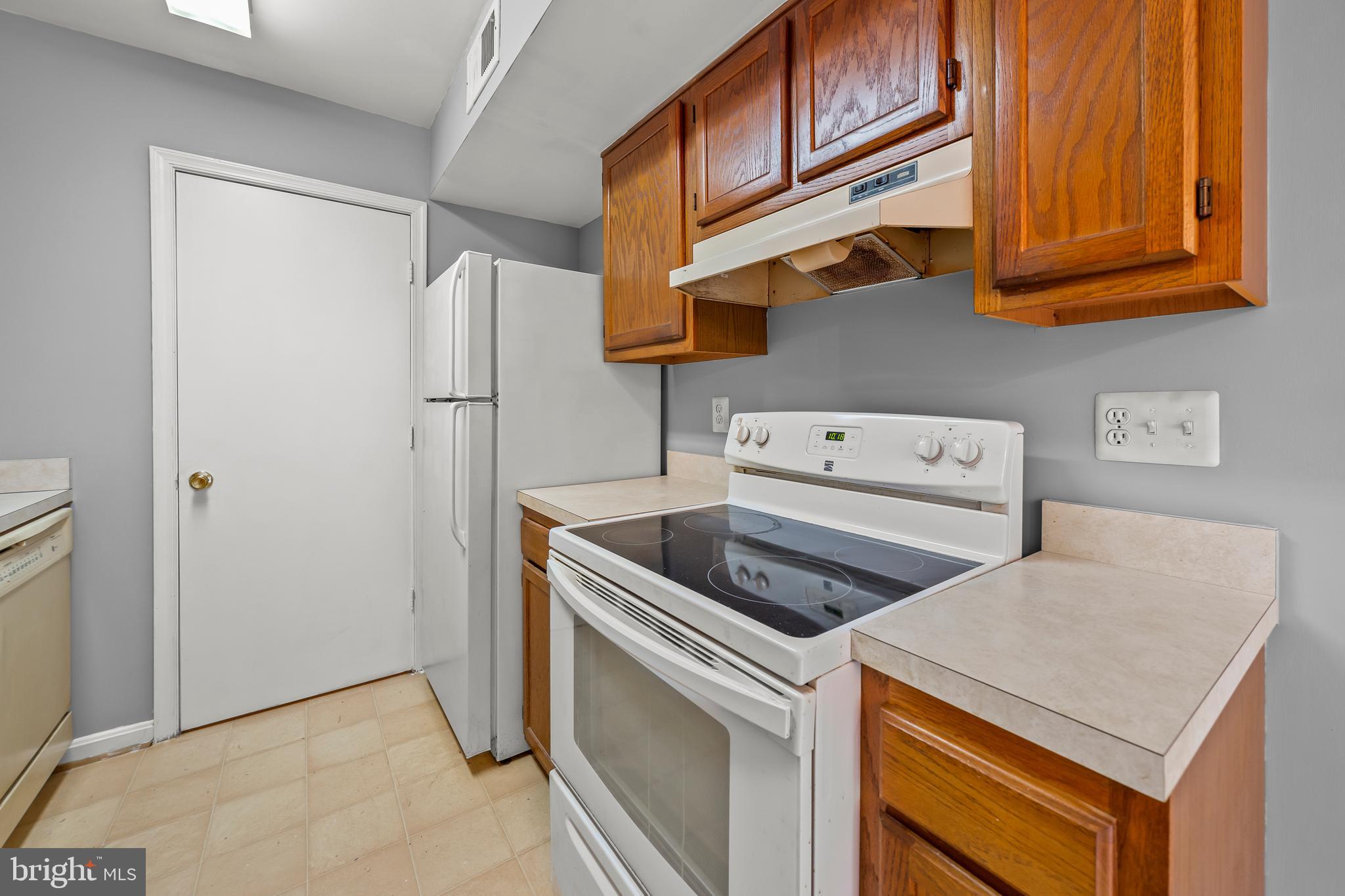 6 Normandy Square Ct #2cf
