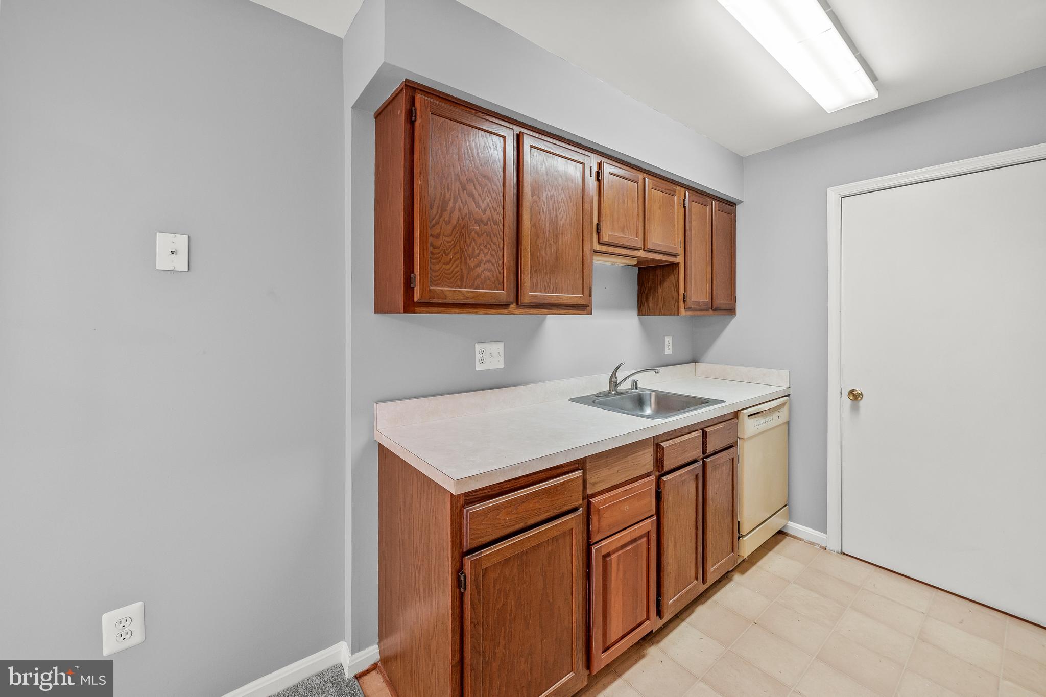 6 Normandy Square Ct #2cf
