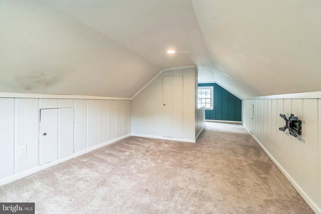 10904 DEVIN PL