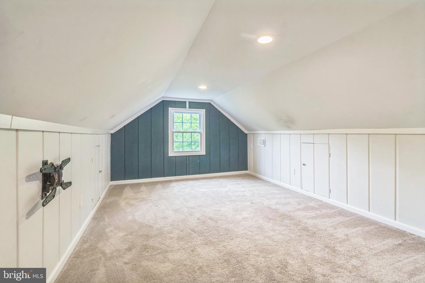 10904 DEVIN PL