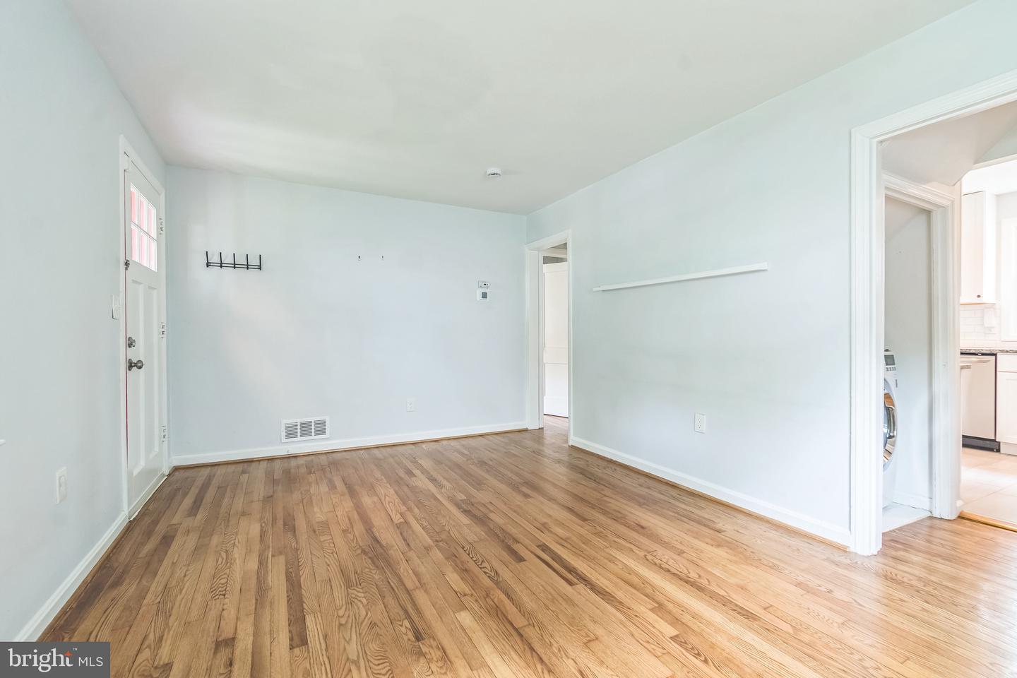 10904 DEVIN PL