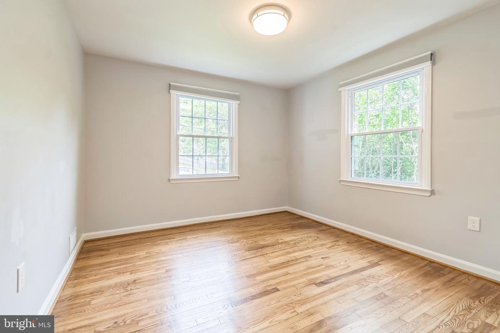 10904 DEVIN PL