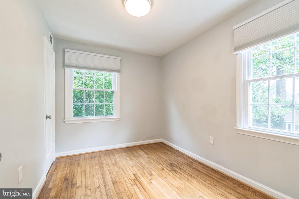 10904 DEVIN PL