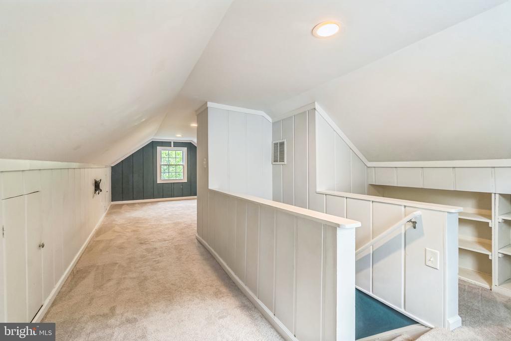 10904 DEVIN PL