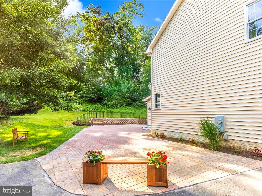 25024 Johnson Farm Rd