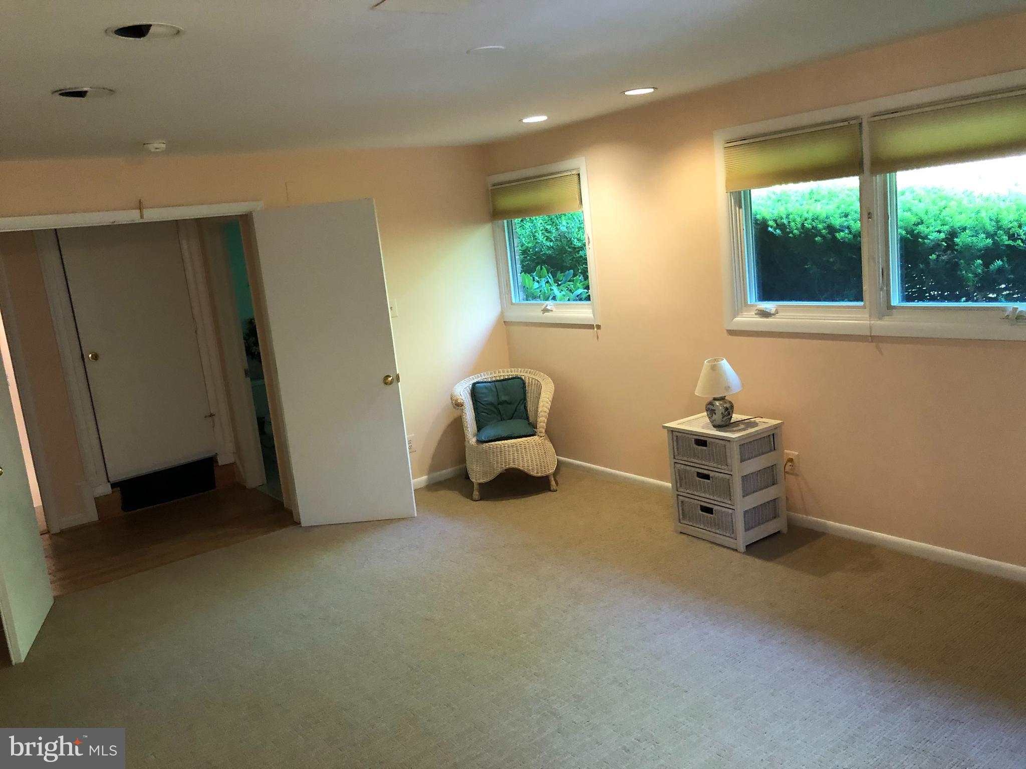9700 KENMORE DR #2