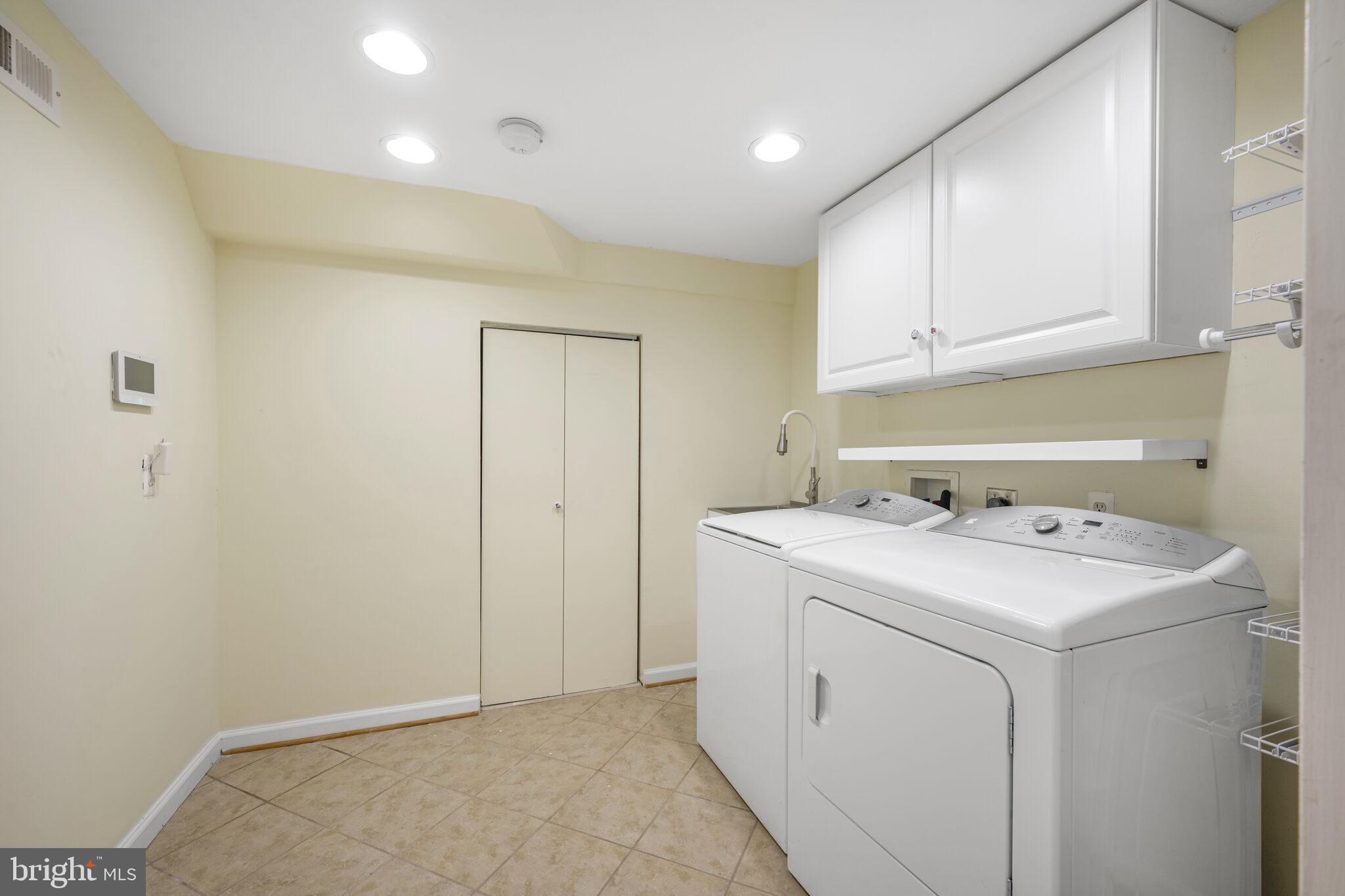 6043 LOGANWOOD DRIVE