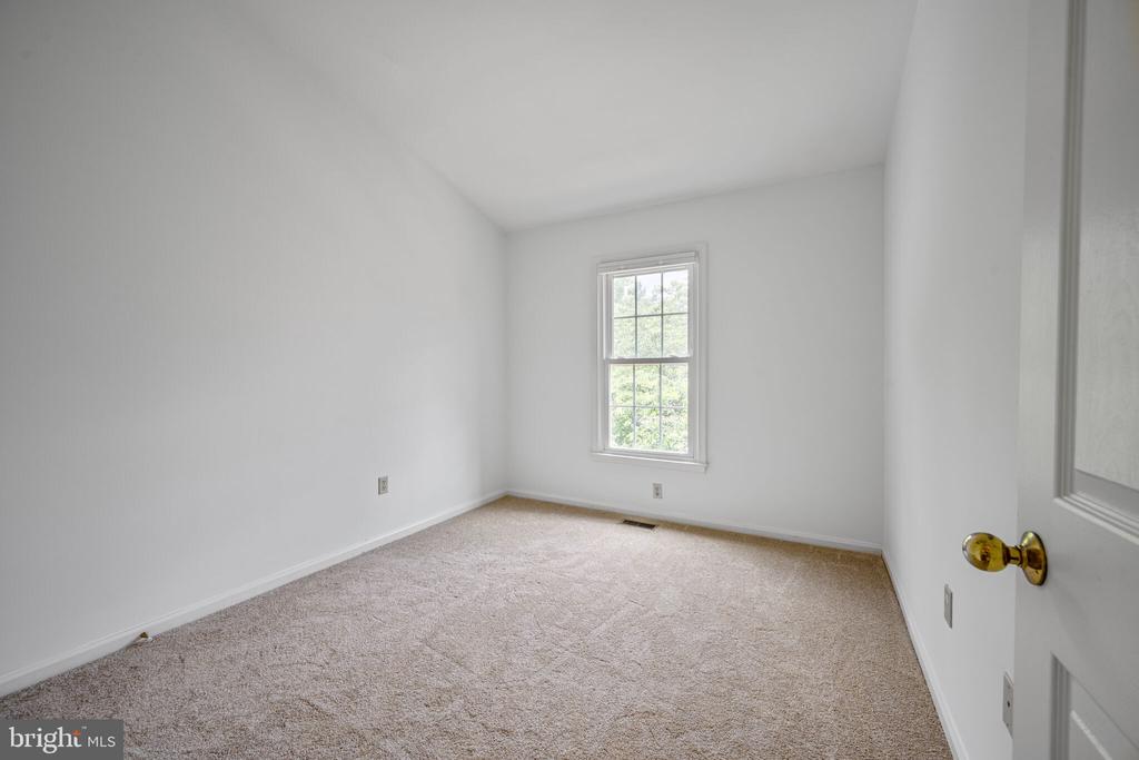 6043 LOGANWOOD DRIVE