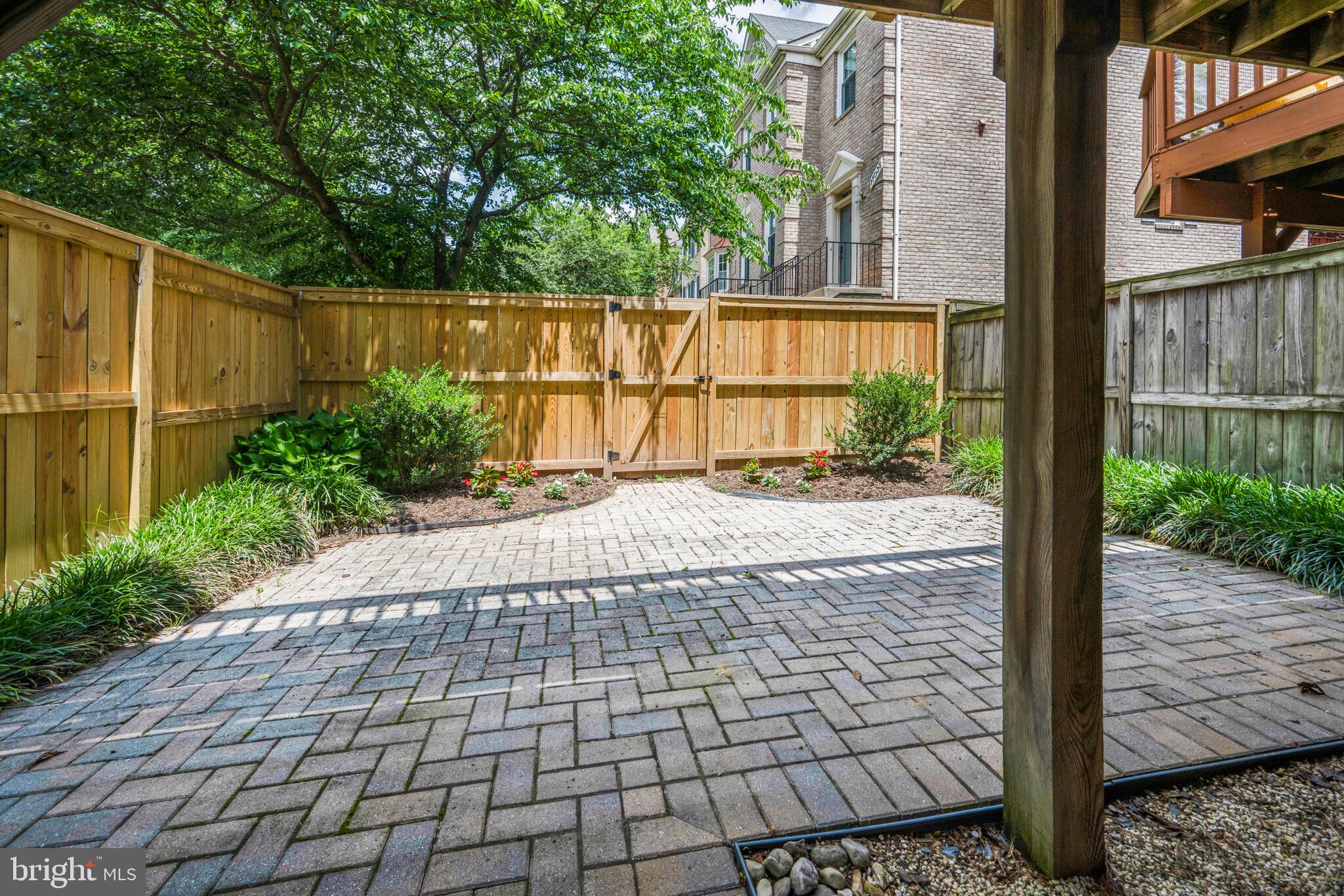 6043 LOGANWOOD DRIVE