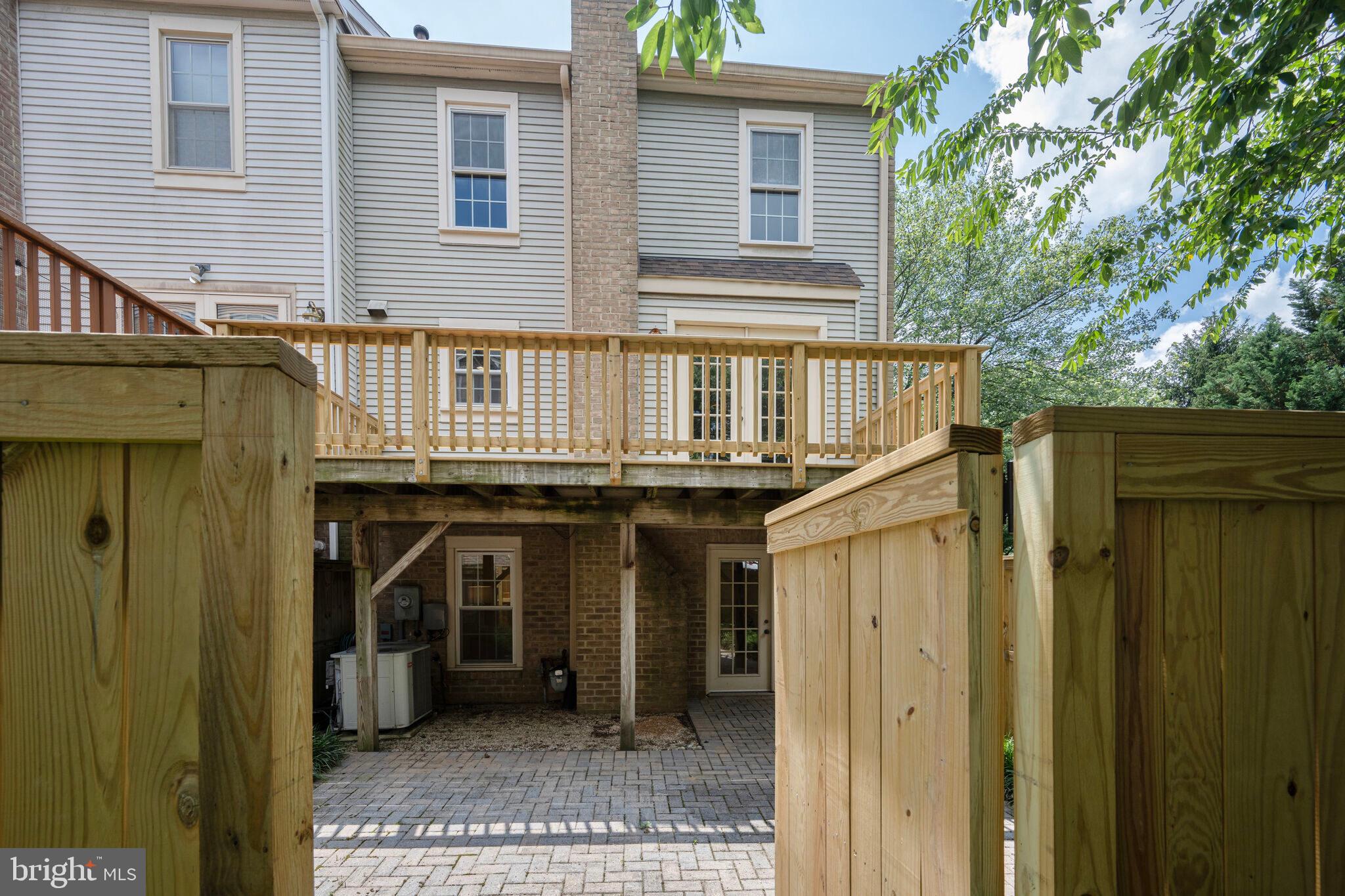 6043 LOGANWOOD DRIVE