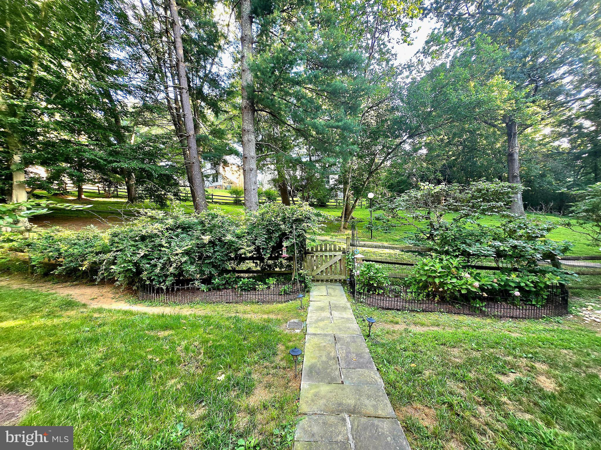 10636 Seneca Spring Way