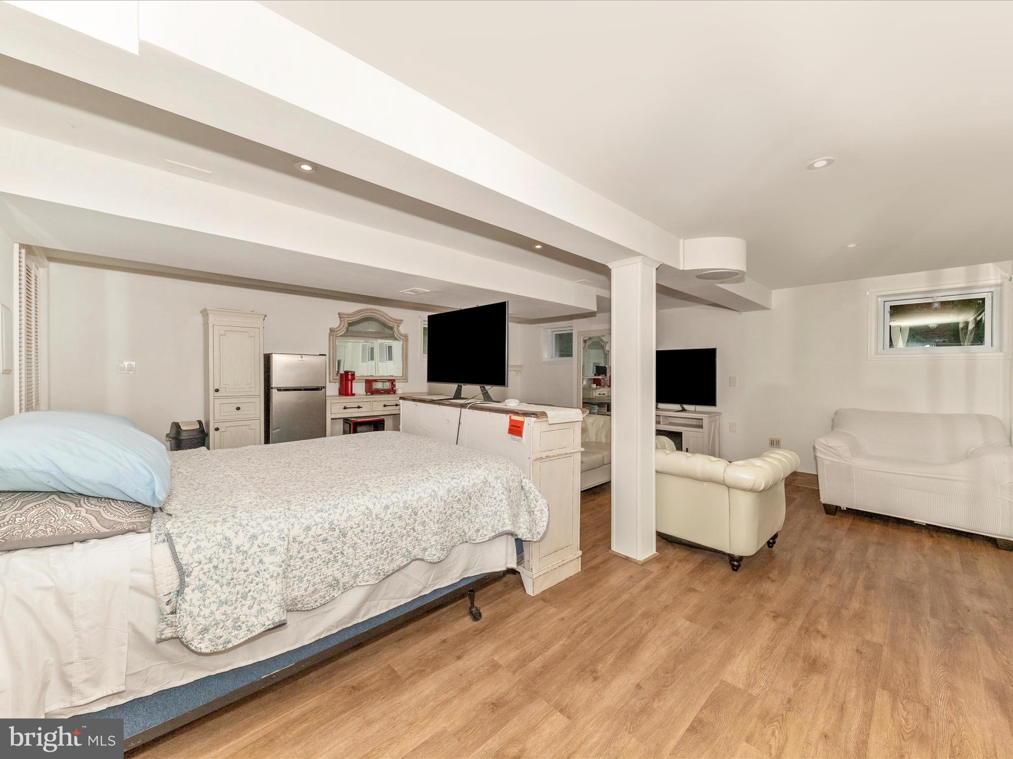 10636 Seneca Spring Way