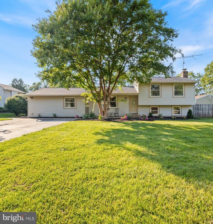 17528 Collier Cir