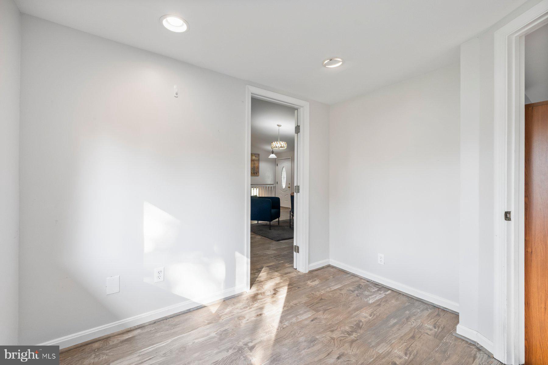 17528 Collier Cir