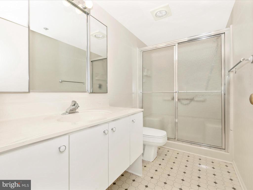 3310 N Leisure World Blvd N #911
