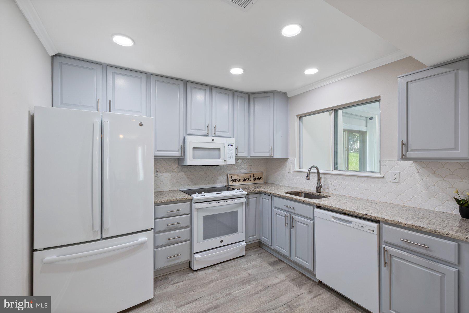 3533 Fitzhugh Ln #77-A